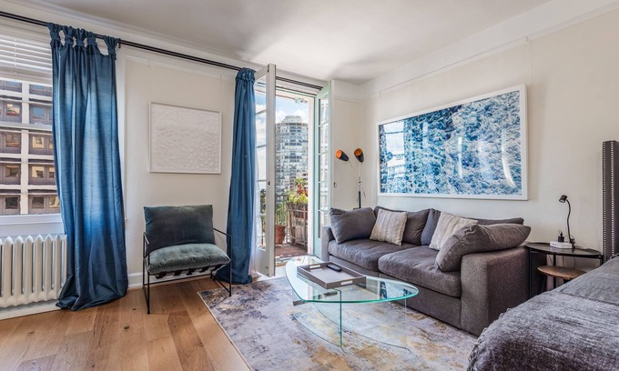 East Village Condominio | PRIME LOCATION -CONVENTION CENTER + Free Garage PARKING