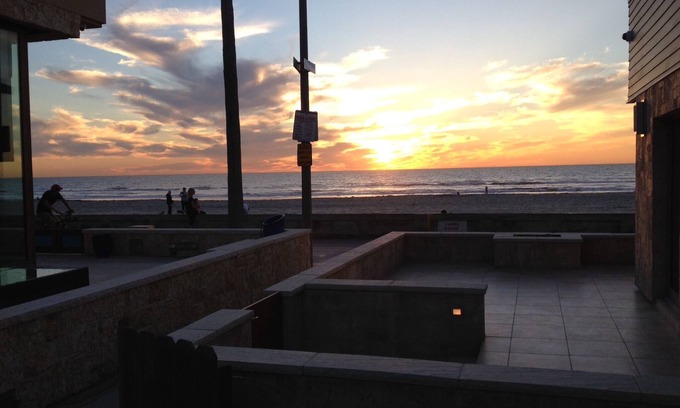 Mission Beach Cabaña | Ubicación de primera vista, 1 casa detrás del tráfico del paseo marítimo; 3Br, 1. 5Ba, Capacidad 6