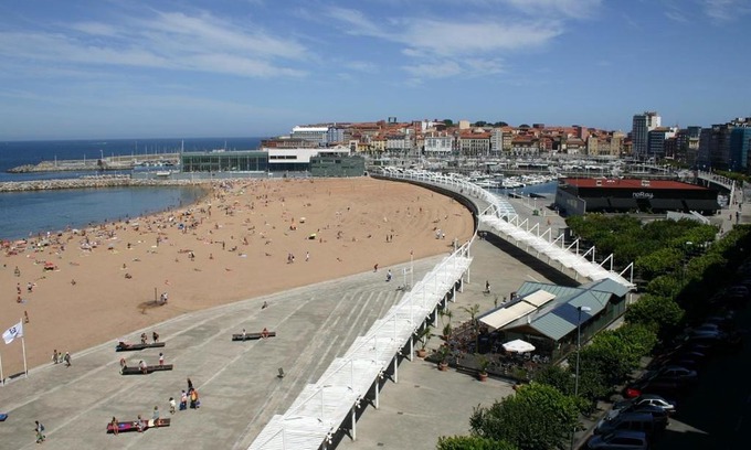 Distrito Oeste Apartamento | PRIMERA LÍNEA PLAYA+PARKING GRATIS