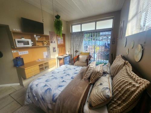 George Casa | Primrose Accommodation