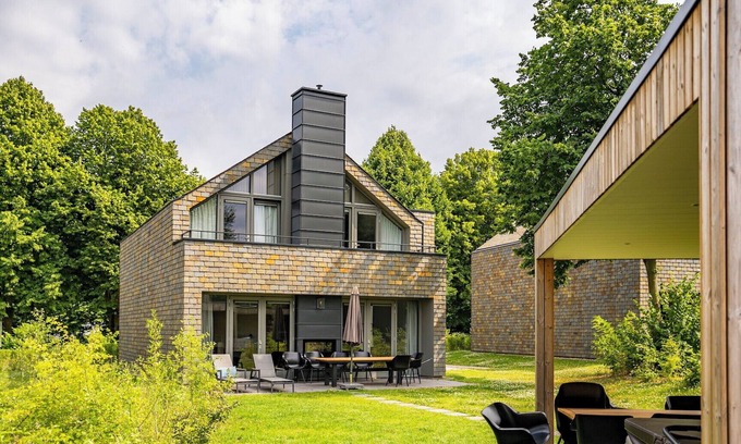 Maastricht Villa | Prinsenvilla Wellness - 4 bedrooms/ 4 bathrooms