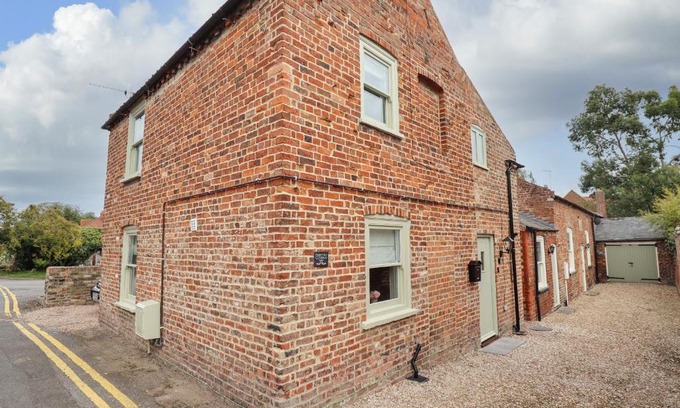 Alford Casa | Printers Cottage