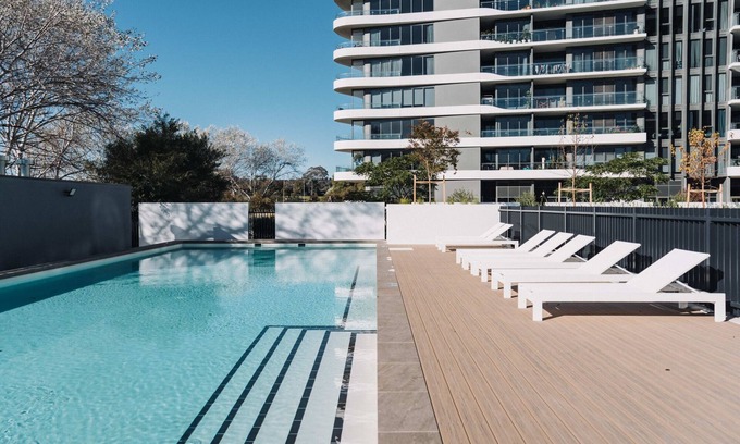 Phillip Apartamento | Pristine 2-Bed Apartment with Pool and BBQ