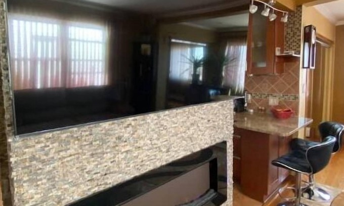 Valley Stream Cama Y Desayuno | Pristine & Luxury 3 Bed and Breakfast JFK NYC