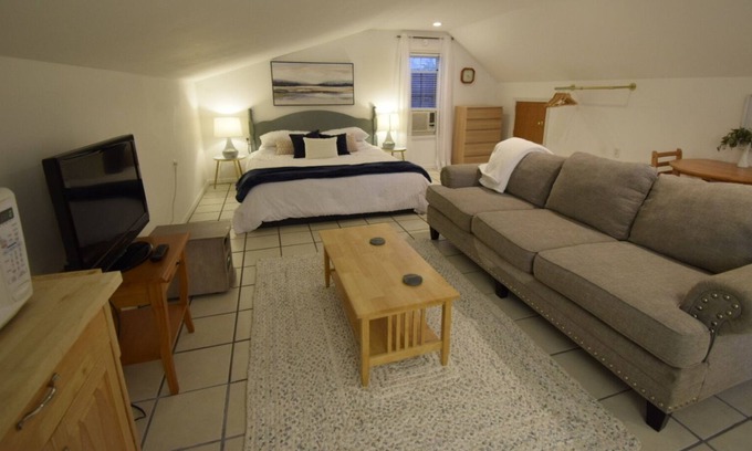 Wade Hampton Apartamento | Private 1-bedroom studio apartment