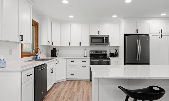 Rapid City Casa | Private 3 bedroom, 2 bathroom Charming Getaway!