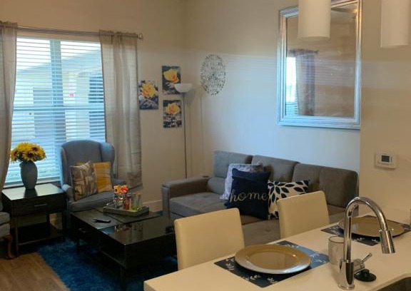 Parkway Central Apartamento | Private, amazing 1-bedroom apt in central location
