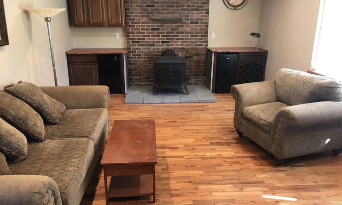 Whitehouse Station Apartamento | Private Apartment Asked For Corporate Discounts