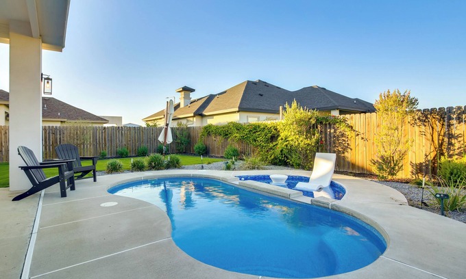Brownsville Casa | Private Backyard Pool: Brownsville Family Home!