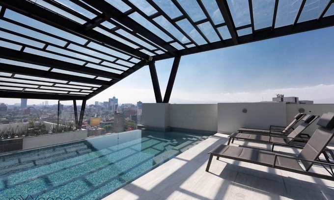 Colonia Roma Apartamento | Private Balcony Infinity Pool & Rooftop in La Roma - Queretaro