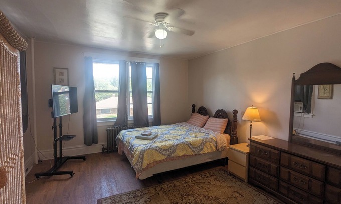 Harrisburg - Hershey Casa | Private bath/ independent unit/ sparkling/ private parking