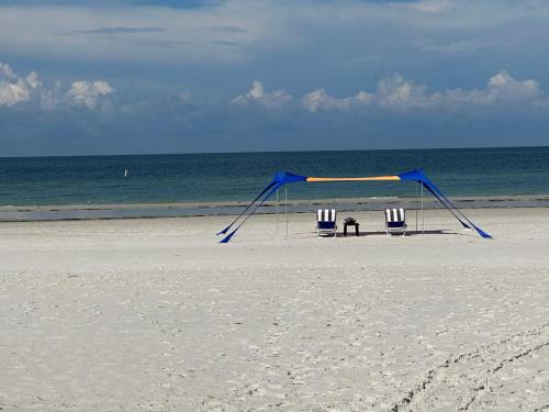 Belle Vista Apartamento | Private Beach Condo just steps to beach! 4