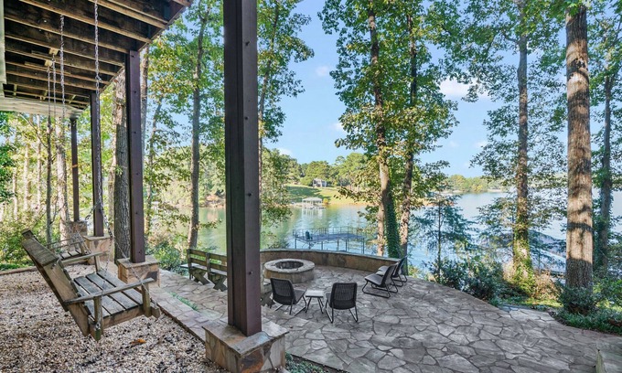 Cumming Casa | Private Dock/Hot Tub, Pet Friendly