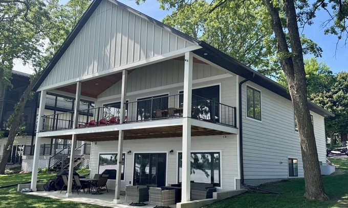 Spirit Lake Casa | Private Dock ON THE LAKE! New Construction 2021!