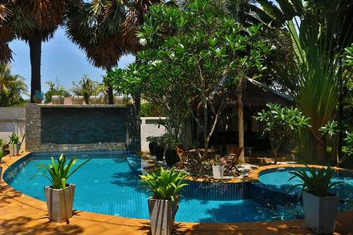 Siem Reap Apartamento | Private Entire 8 BedRooms Garden Pool Villa With Kitchen & BBQ Facilities
