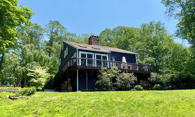 Danbury Casa | Private Estate - Serenity, Luxury Features & Space