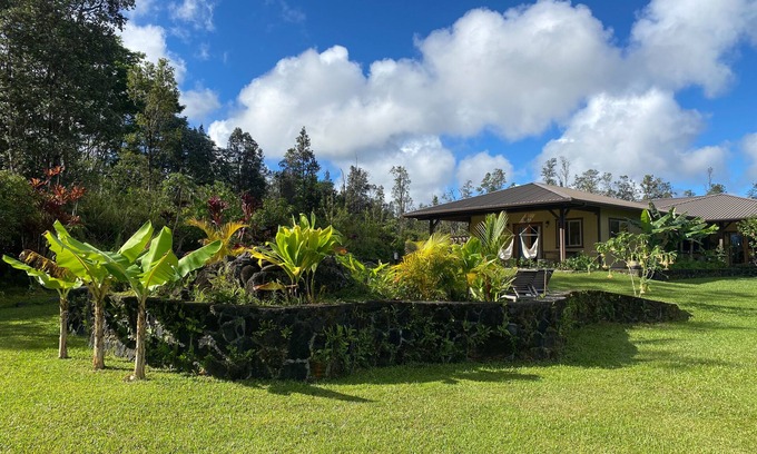 Orchidlands Estates Cabaña | Private guest house on gorgeous tropical 3 acre estate perfect central location.
