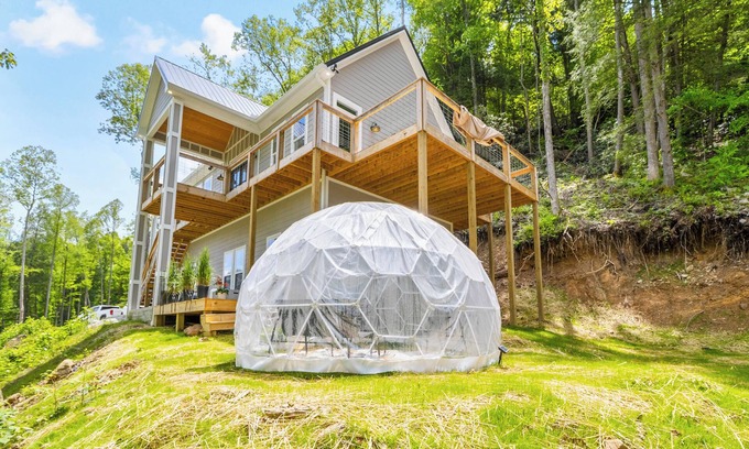 Pittsburg Casa | Private! Headwaters Hideaway!