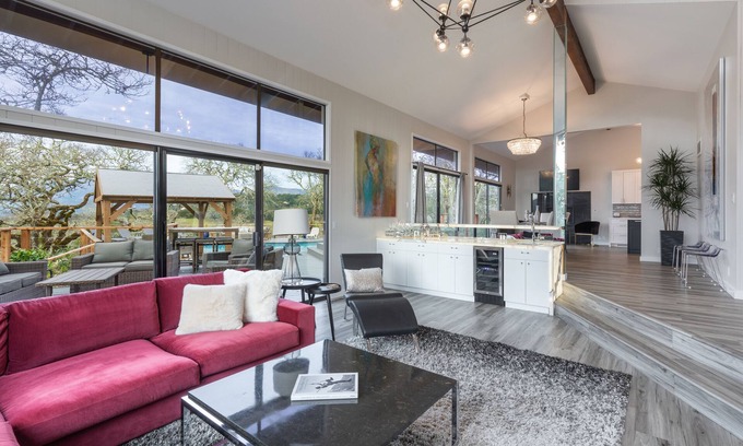 Glen Ellen Casa | Casa privada con vistas a la colina en finca de 6 acres