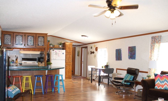Annapolis Casa | Private Hippie Haven with Float Pickup Option!