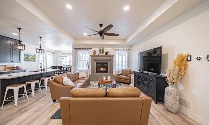 Ashton Casa | Private Hot Tub & Deck: Teton Valley Getaway
