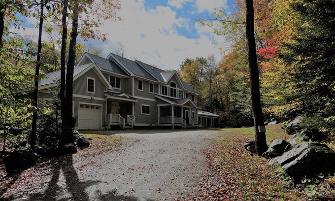 Ludlow Casa | Piscina cubierta privada con una hermosa casa A