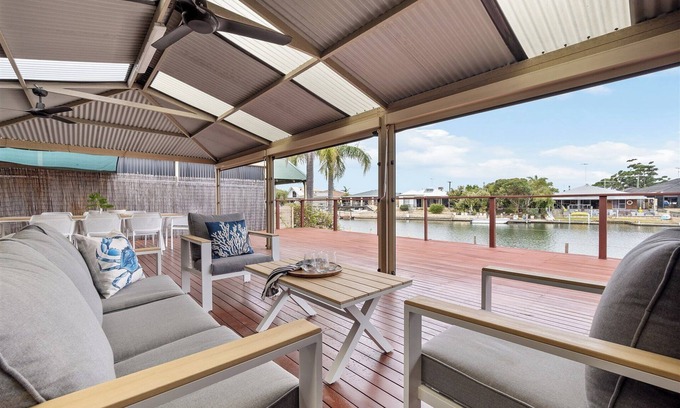 South Yunderup Casa | Private Jetty | Family & Pet-Friendly Retreat