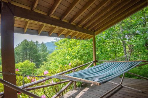 Lansing Casa | Private Mnt Views- Pet Friendly, Sleeps 6, Overlooks Phoenix Mnt