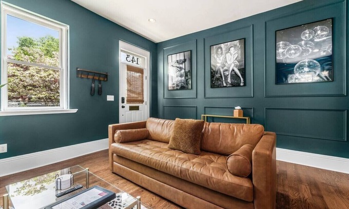 German Village Villa | Private Patio|Historic Area|German Village