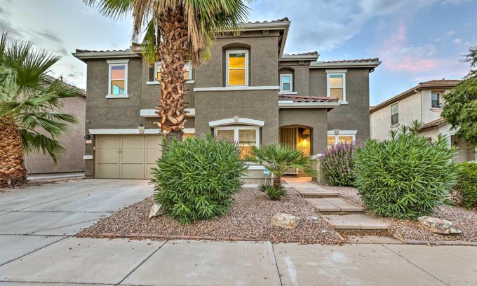 Gilbert Casa | Private Pool and Hot Tub Family Home in Gilbert