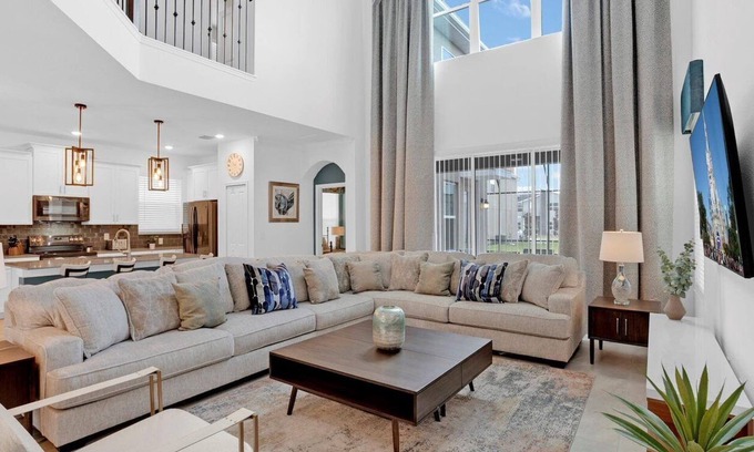 Bay Lake Villa | private pool/communal pool/games room/themed bedrooms