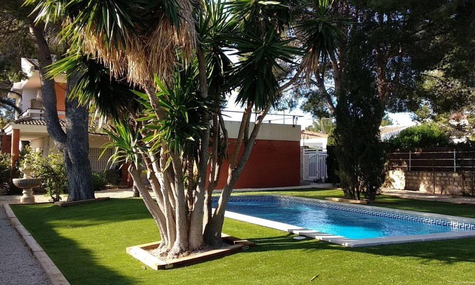 Calafat Casa | Gran chalet con piscina privada cerca de la playa, jardín y terraza