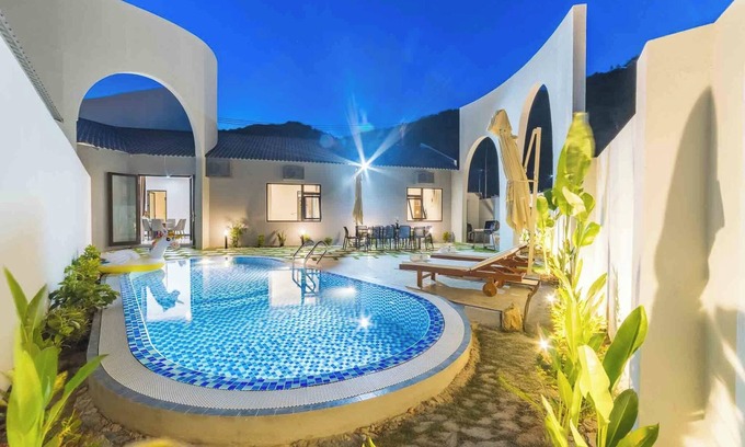 Tho Quang Beach Villa | Private Pool Villa in Nature with Sunlight / Large Pool / Free Pickup / BBQ
