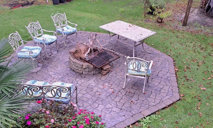 Shallotte Casa | Private property home that is 10 minutes away from the nearest beach.