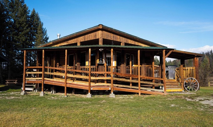 Olney Casa | "Private" - Ranch House on 9 acres that borders State Forest