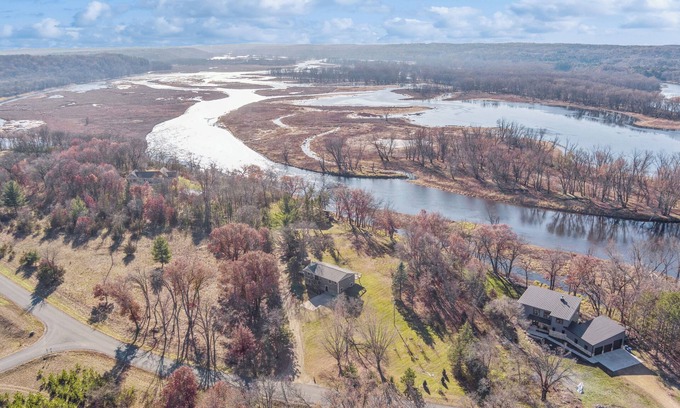Somerset Casa | Private River Cabin