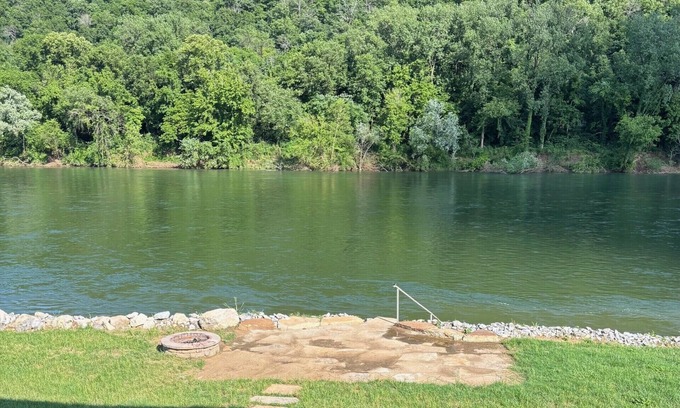 Mountain Home Casa | Private riverfront getaway with direct steps to fishing paradise.