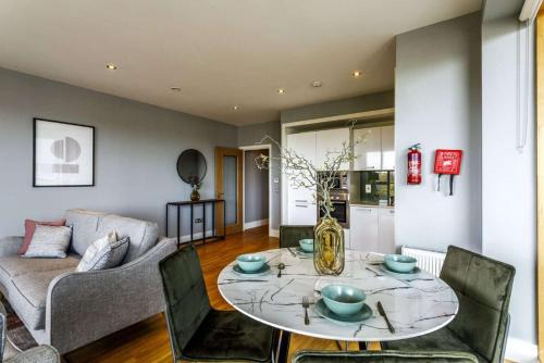 Dublin Casa | Private Room Available in Spacious High Rise Apartment with Park & City View