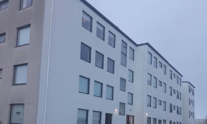 Hafnarfjordur Cama Y Desayuno | Private room - Comfortable King Bed with WiFi in Hafnarfjörður