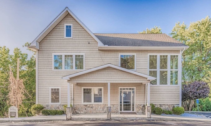 Danbury Apartamento | Private Room with Private Bathroom