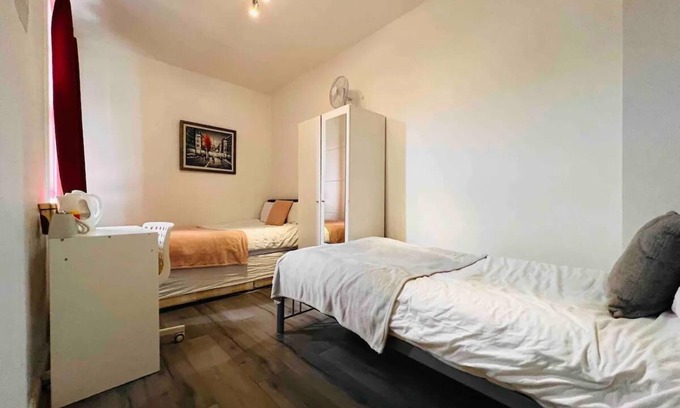King's Cross Apartamento | Private Rooms for 7 People with Bathroom