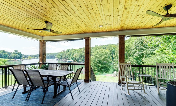 Moneta Casa | Lakefront Moneta Home w/ Hot Tub & Boat Dock!