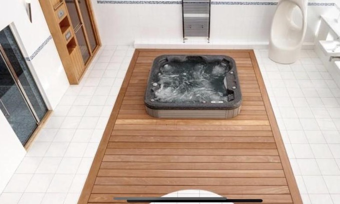 Penarth Apartamento | Private Spa, Steam room, Sauna, Large hot tub and Gym in this Stunning 3 Bedroom Apartment