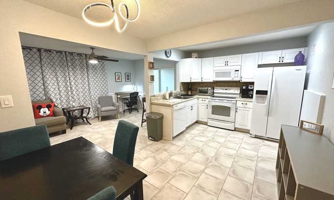 Cypress Gardens Casa | Private/Spacious 1BR Central Near LegoLand 2 Miles