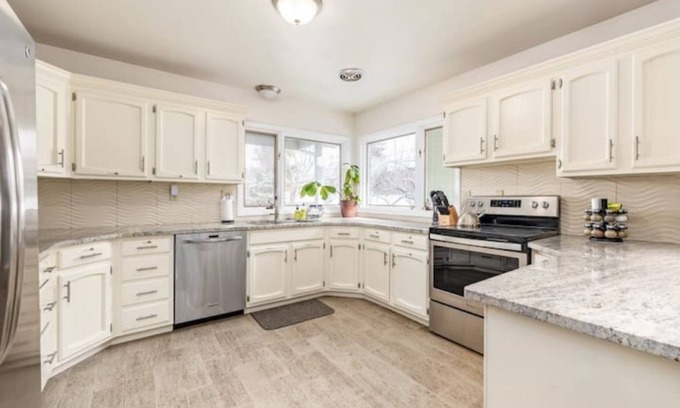 Highlands Casa | Private & Spacious North End Getaway!