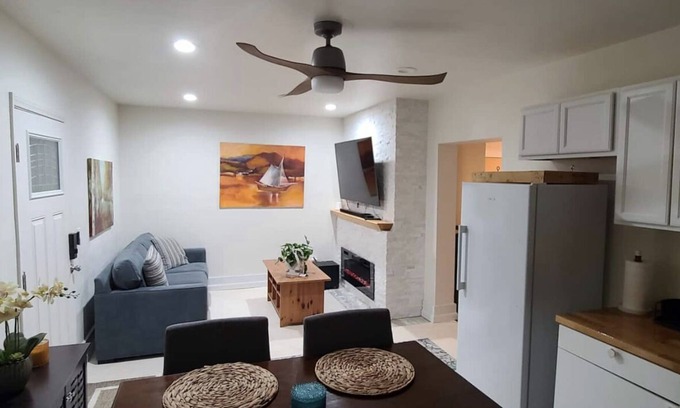 Central San Pedro Casa | Private suite in Cabrillo marina