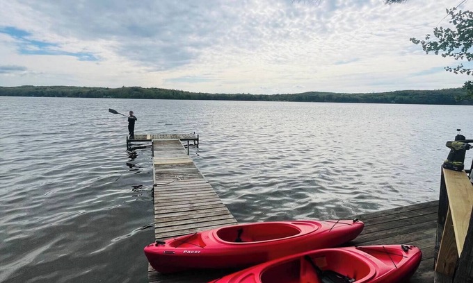 Sabattus Casa | PRIVATE WATERFRONT DOG FRIENDLY LAKE HOUSE