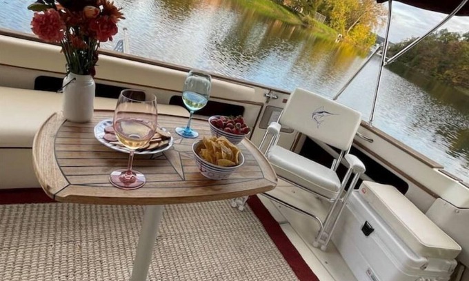 Catskill Alquiler De Eote | Private Yacht on Catskill Creek