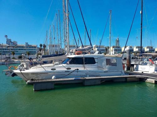Parque das Nacoes Alquiler De Eote | Private yacht, we love our guests