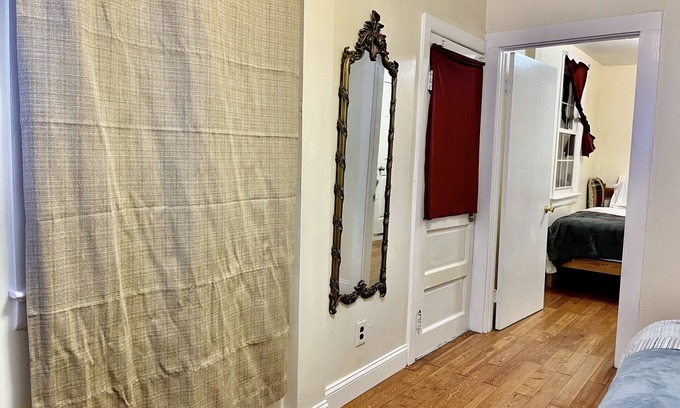 Nauck Casa | PrivateIn Law Suite: 2 Small bedrooms w private bath & Private entry.
